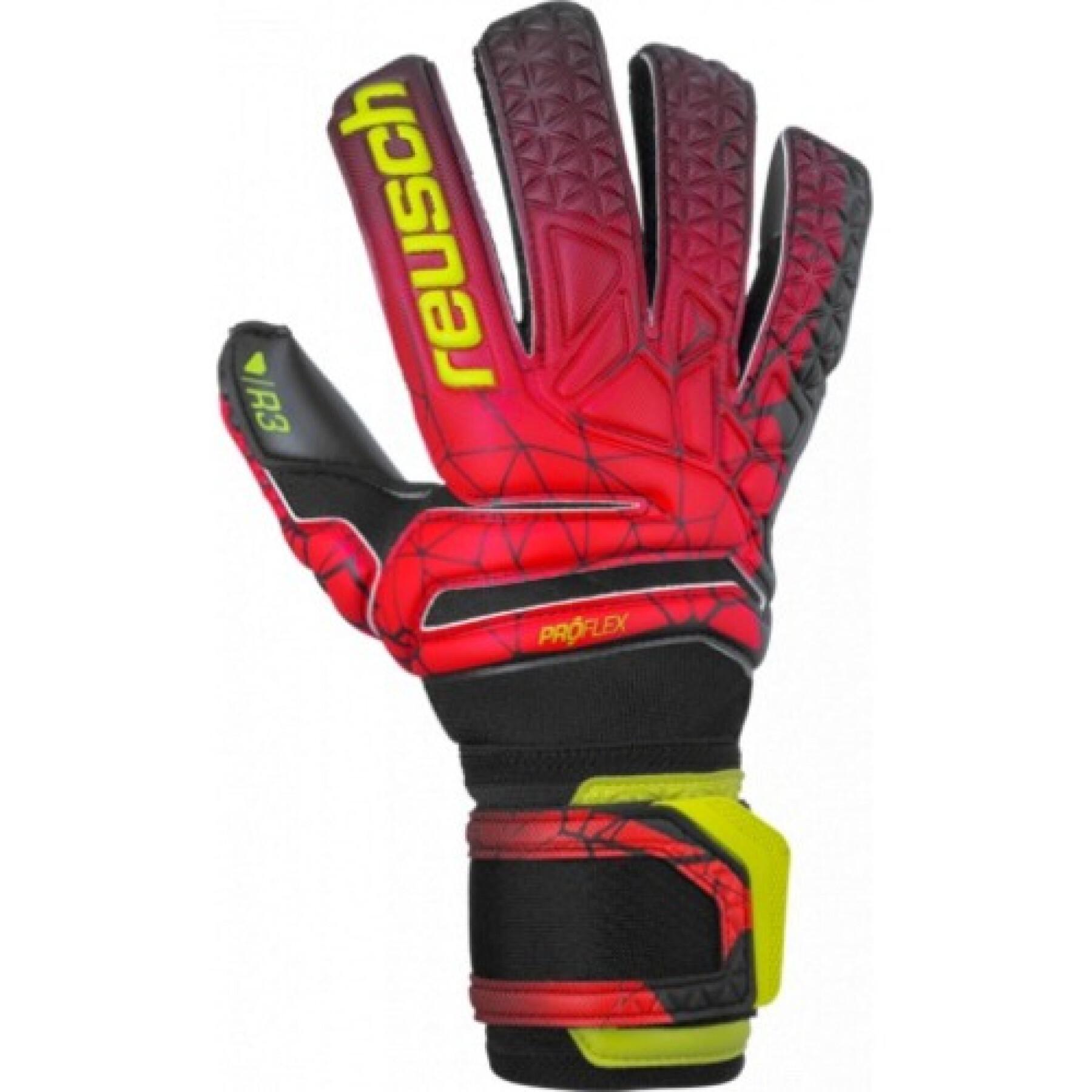 Goalkeeper gloves Reusch Fit Control R3