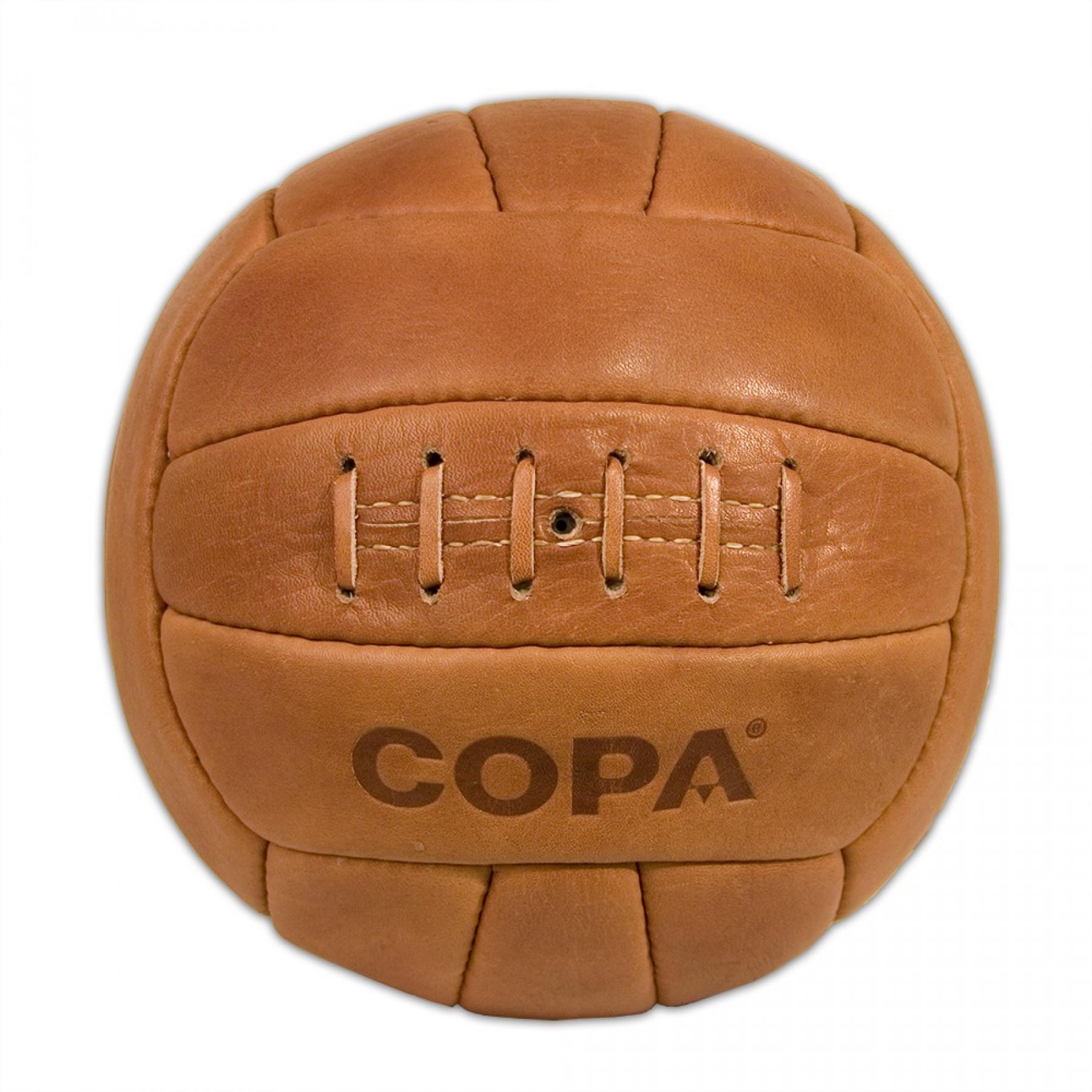 Кожаный мяч купить. Мяч Copa Retro. Кожаный футбольный мяч. Старый футбольный мяч. Кожаный мяч ретро.