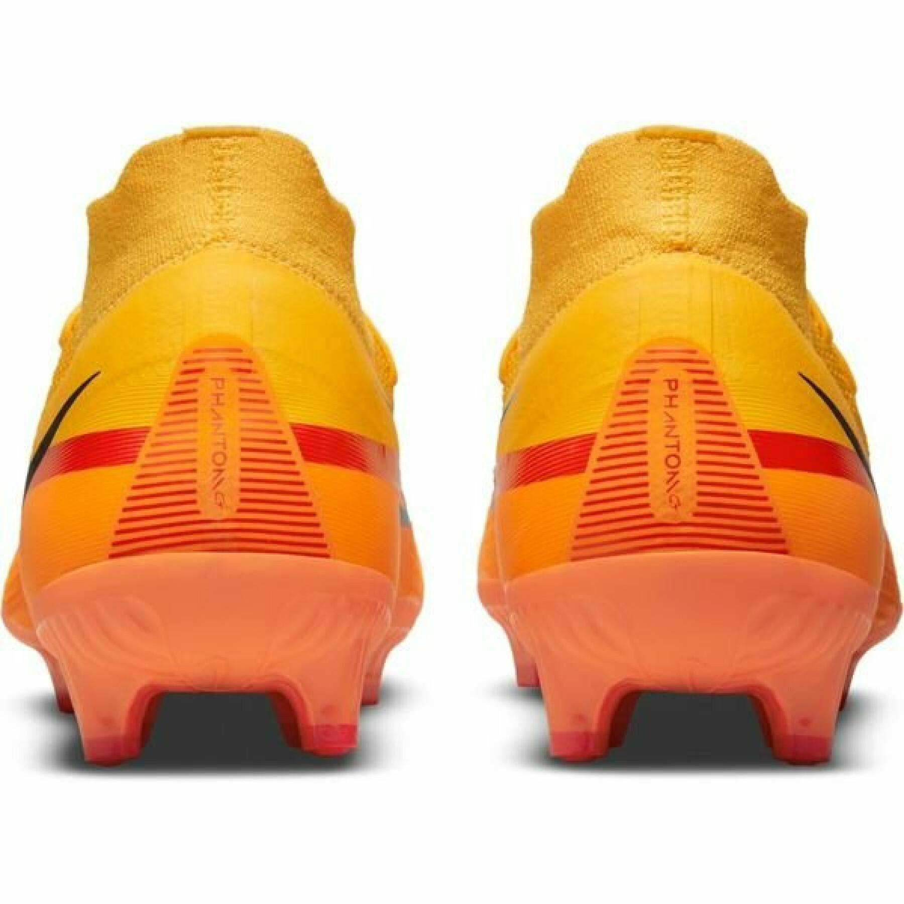 Soccer shoes Nike Phantom GT2 Pro Dynamic Fit FG