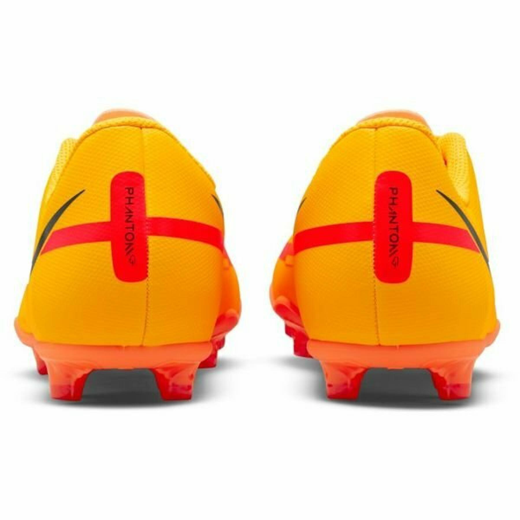 Children's soccer shoes Nike Jr. Phantom GT2 Club MG