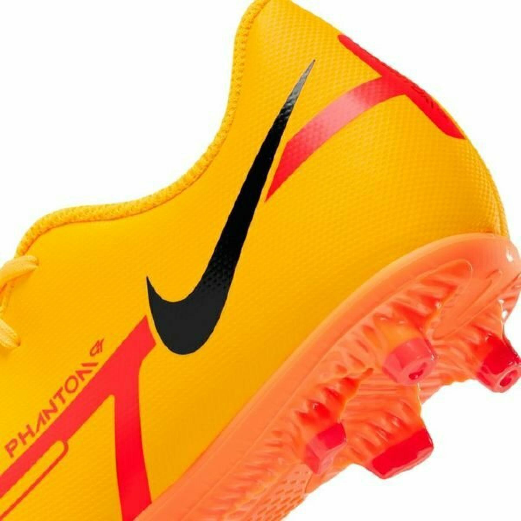 Children's soccer shoes Nike Jr. Phantom GT2 Club MG