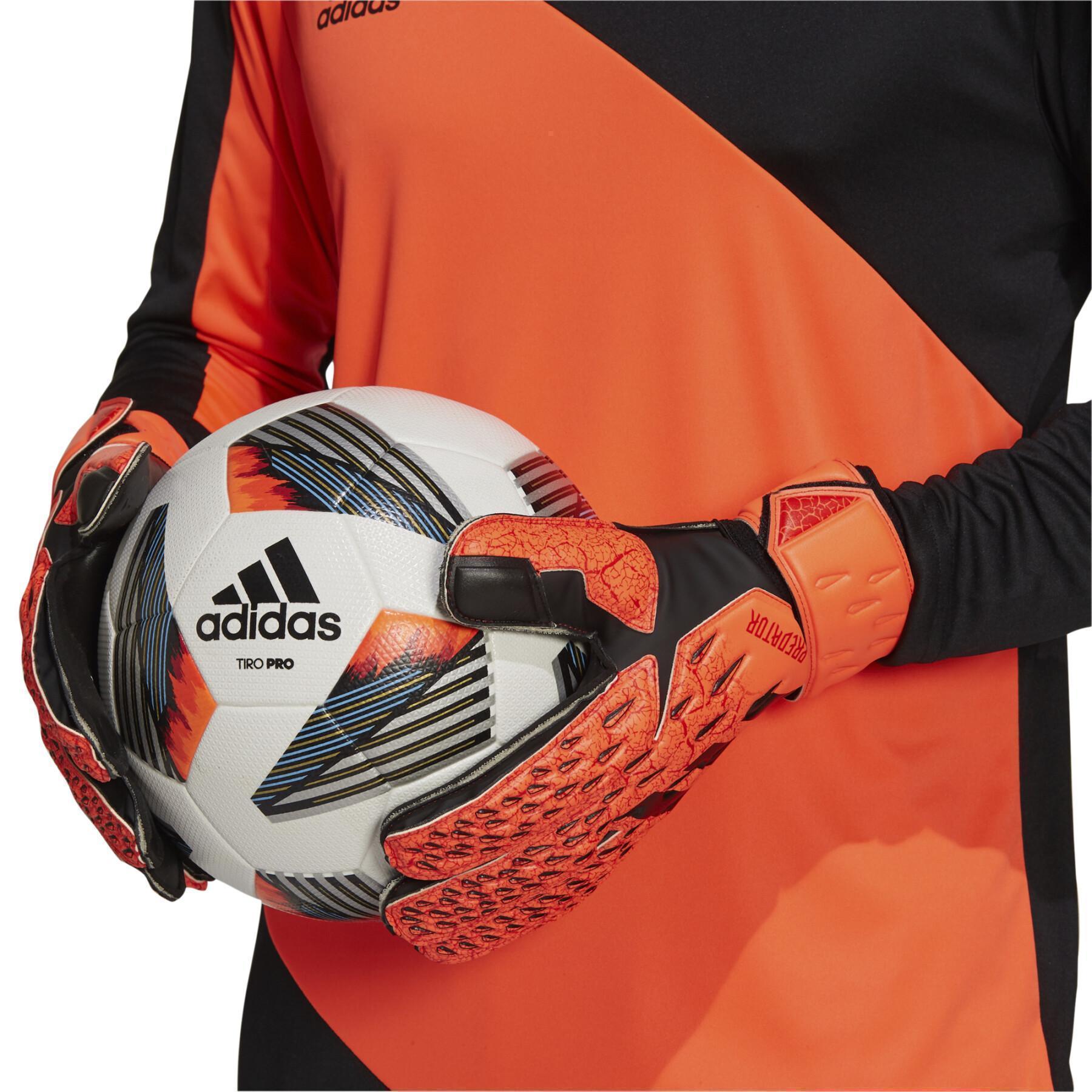 Goalkeeper gloves Adidas Predator 
