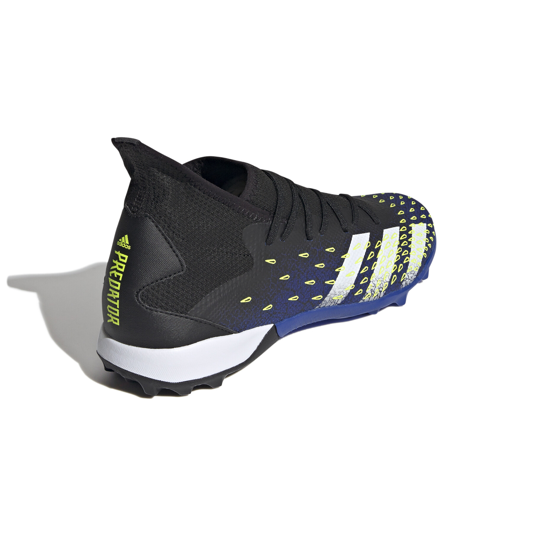 Soccer shoes adidas Predator Freak .3 TF