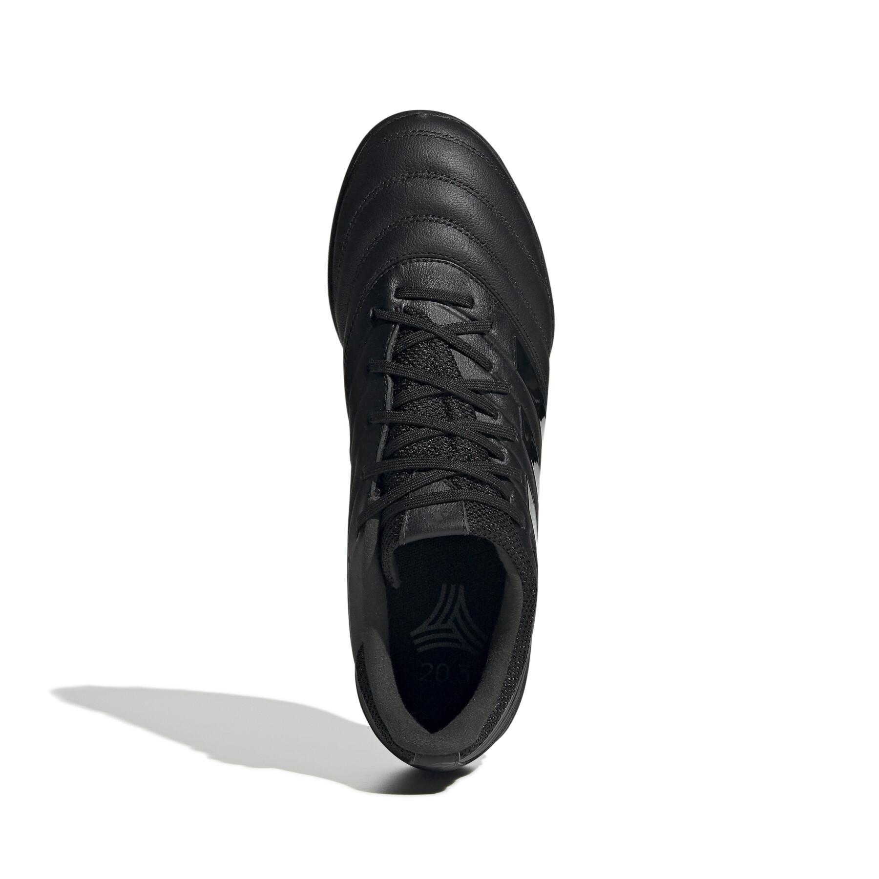 Soccer shoes adidas Copa 20.3 TF