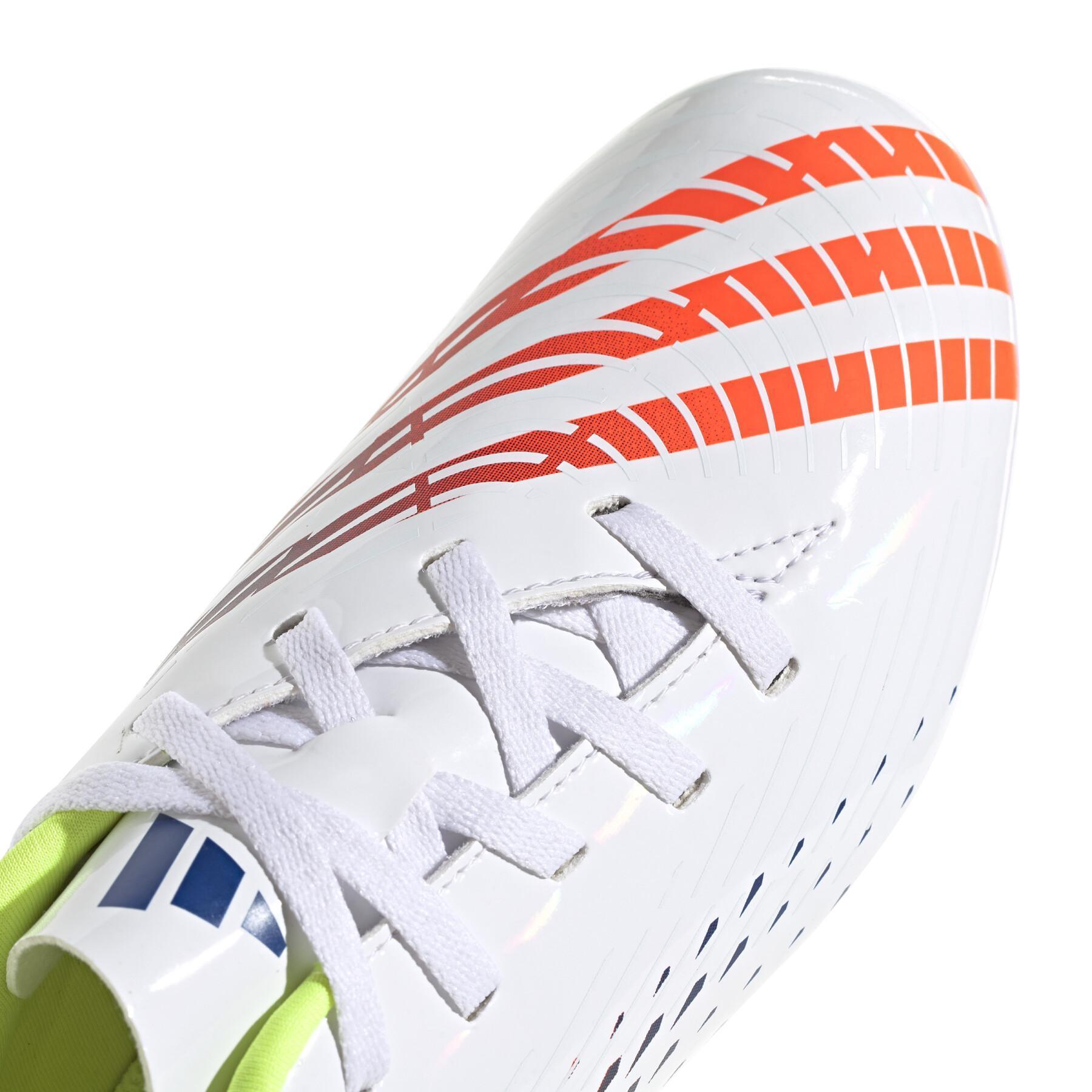 Children's soccer shoes adidas Predator Edge.4