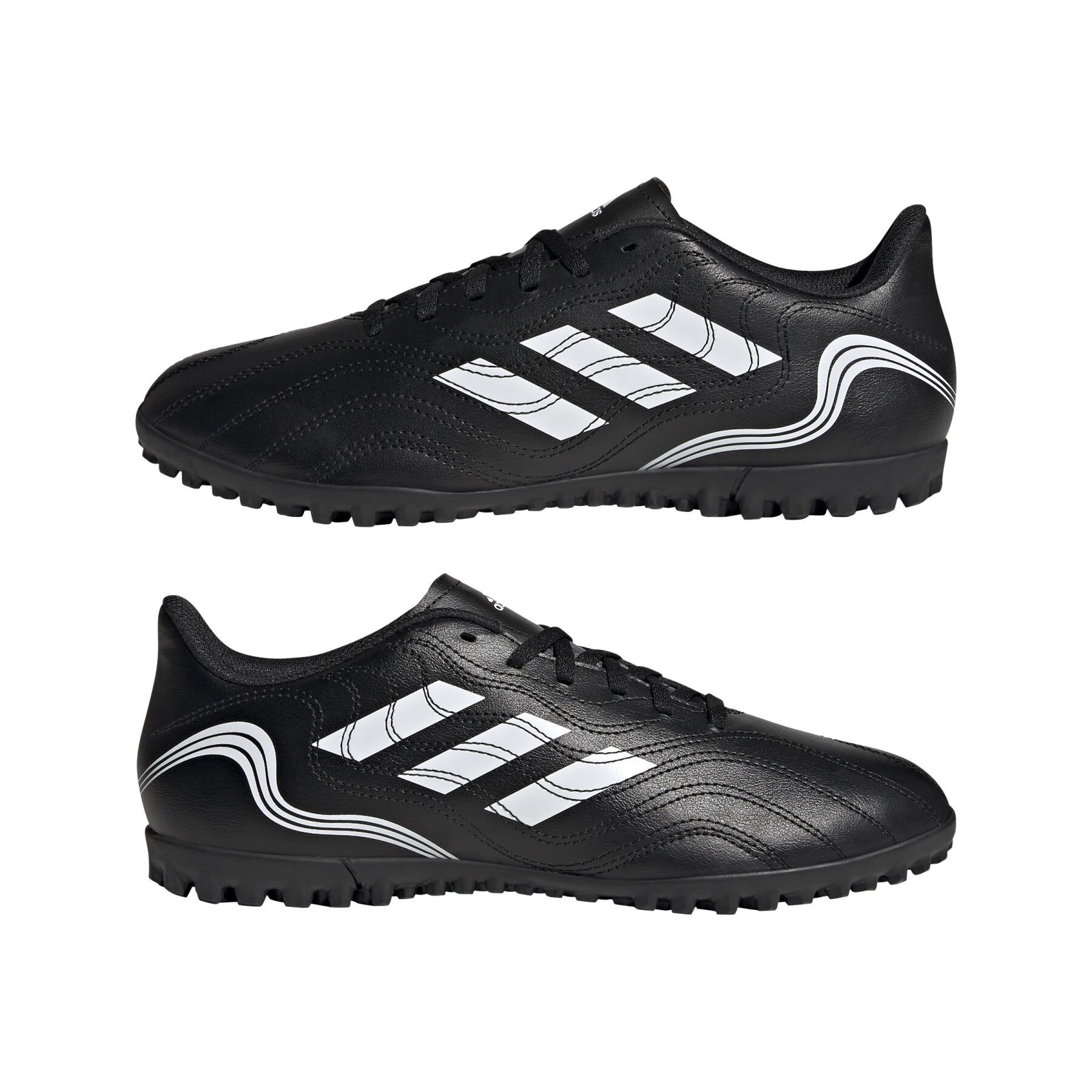 Soccer shoes adidas copa sense.4