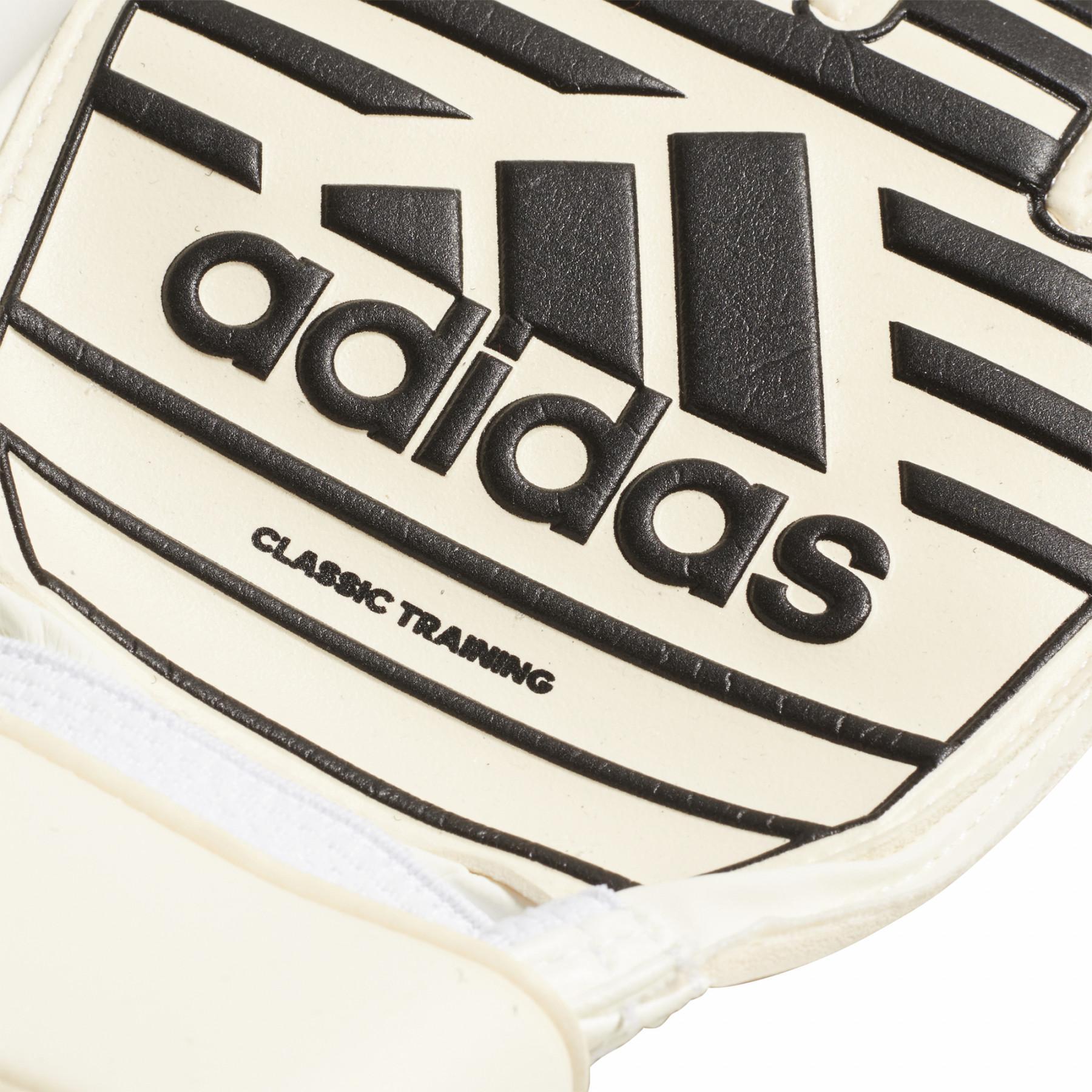 Goalkeeper gloves adidas Classic Training