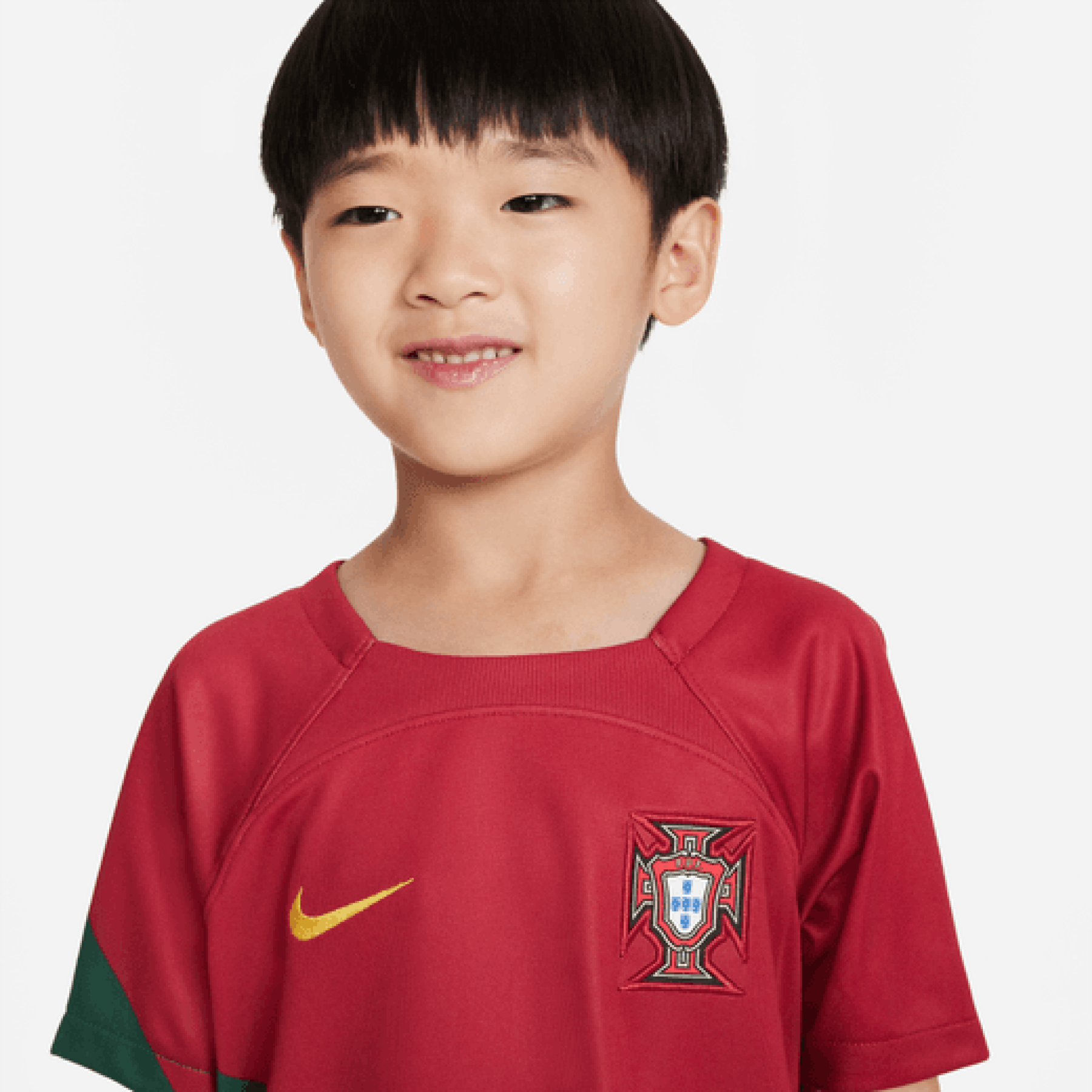 Home and child set Portugal 2022/23