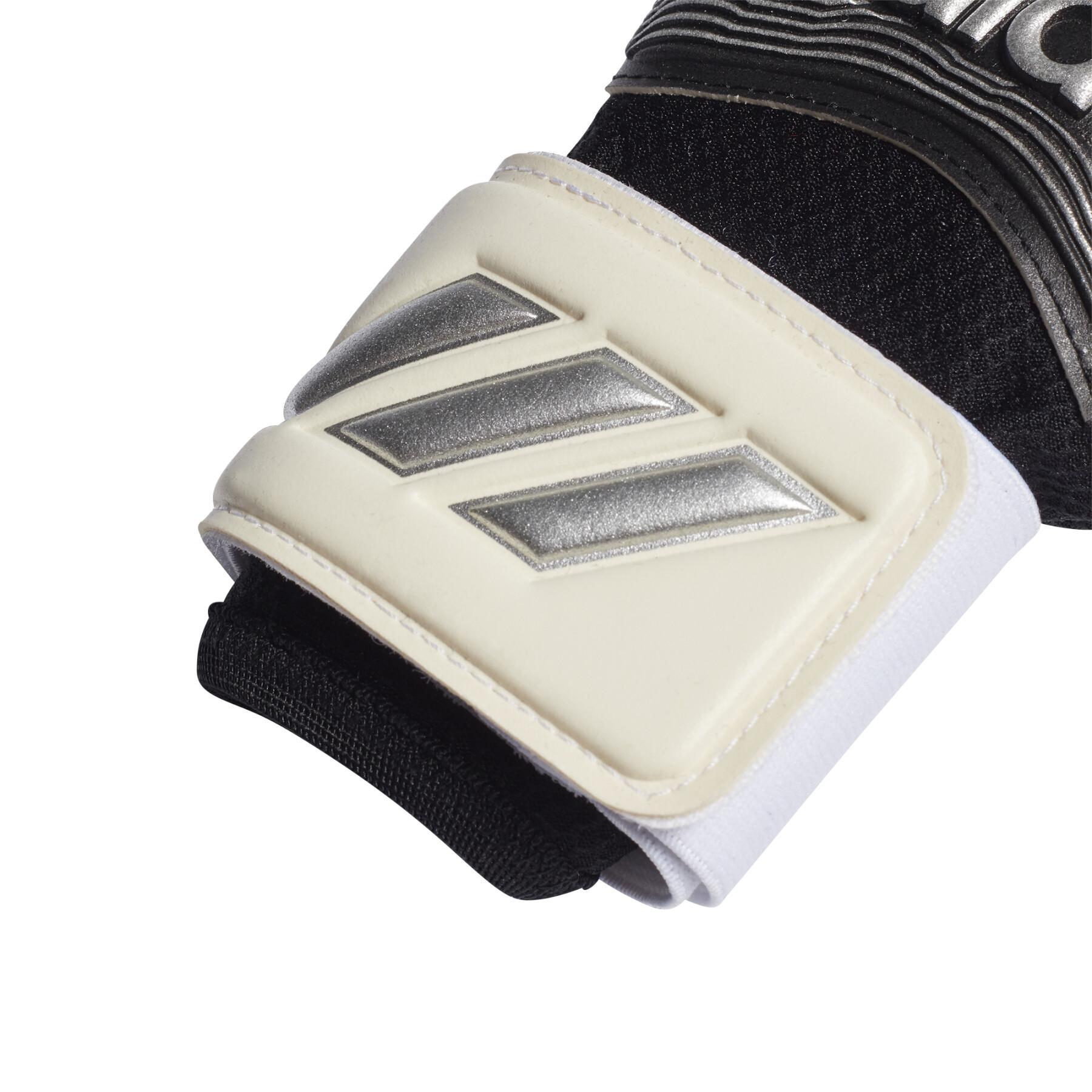 Goalkeeper gloves adidas Pro