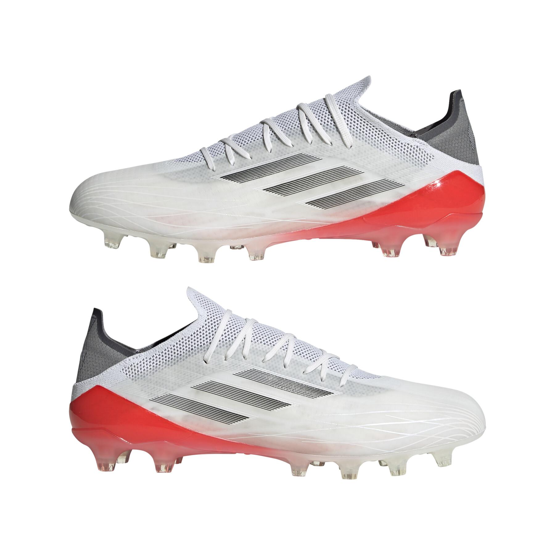 Soccer shoes adidas X Speedflow.1