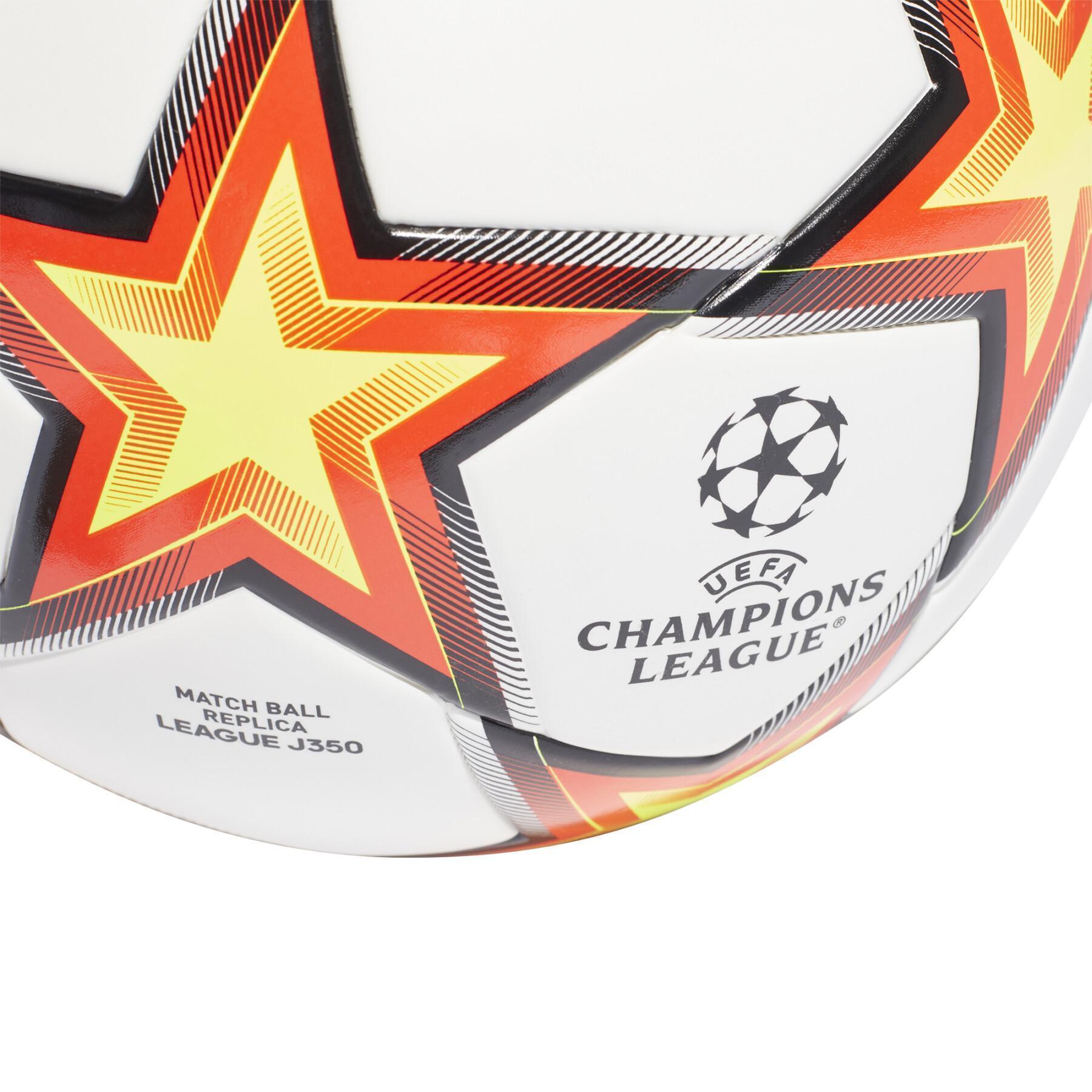 Champions League Ball adidas League Pyrostorm