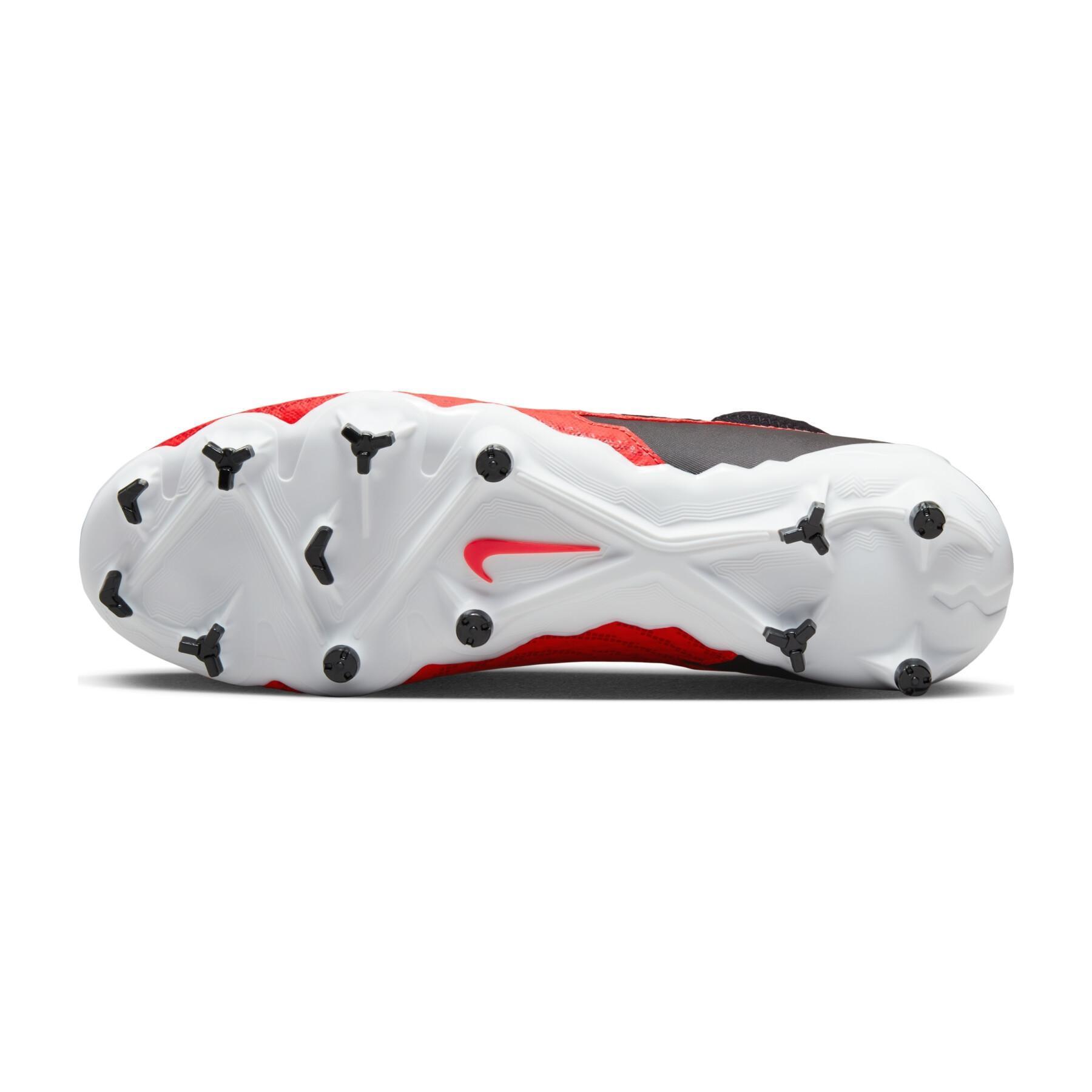 Soccer cleats Nike Phantom GX Academy Dynamic Fit AG - Ready Pack