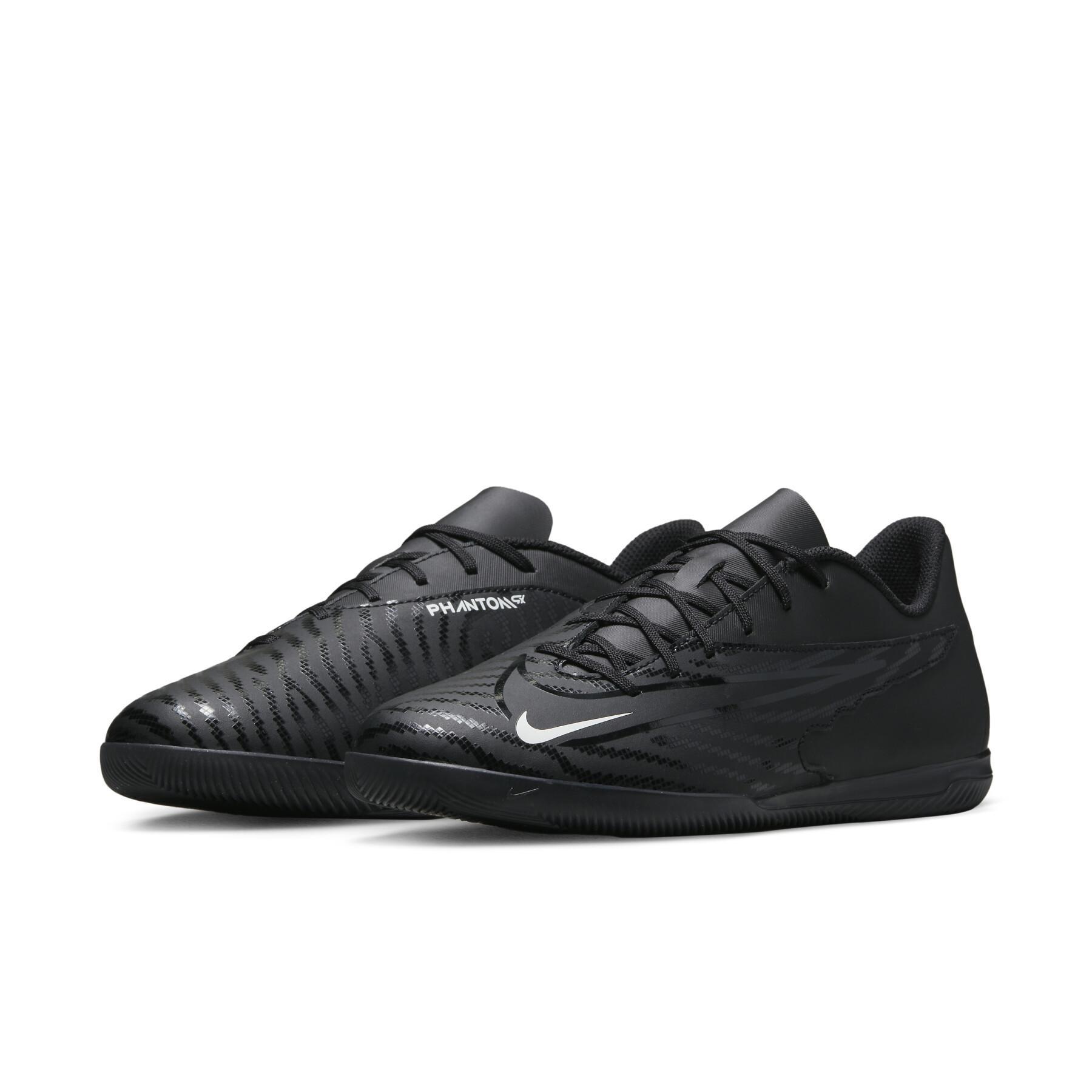 Soccer shoes Nike Phantom GX Club IC - Black Pack