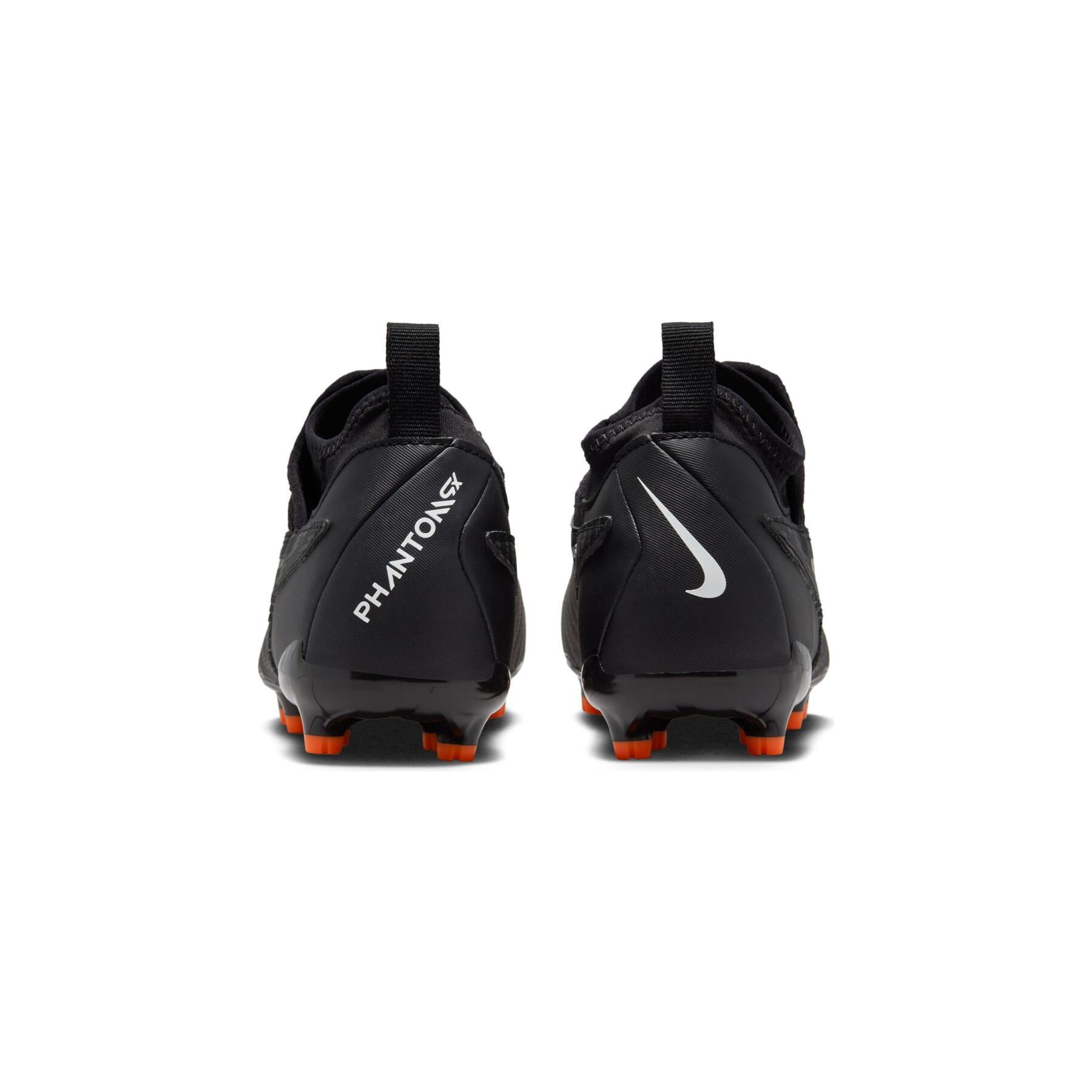 Children's soccer shoes Nike Phantom GX Academy Dynamic Fit MG - Black Pack