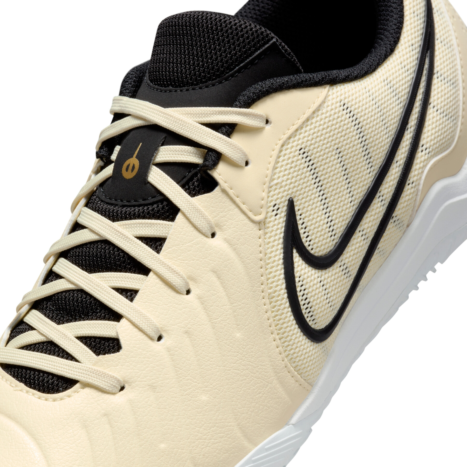 Soccer shoes Nike Tiempo Legend 10 Academy IC