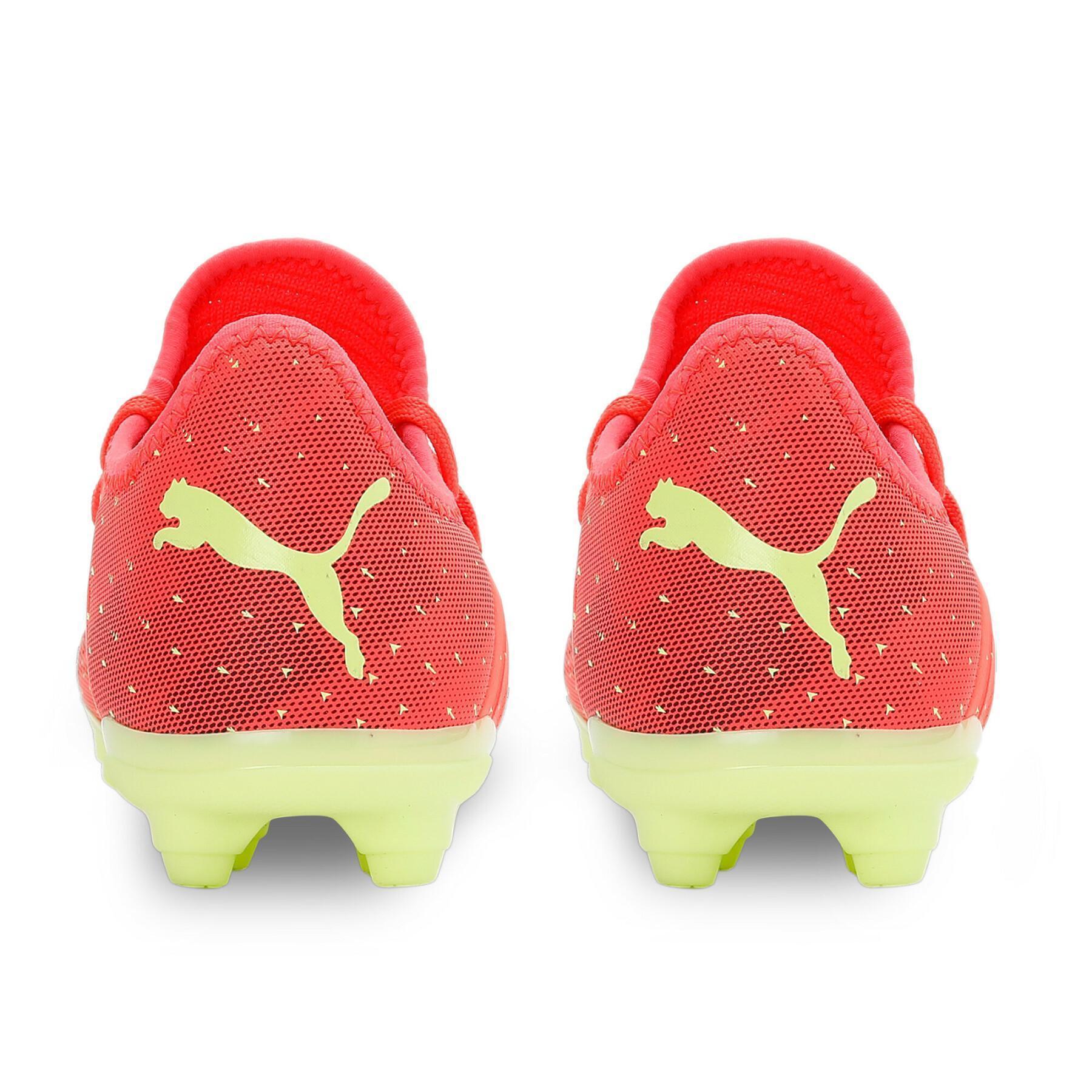 Children's soccer shoes Puma Future Z 4.4 FG/AG - Fastest Pack