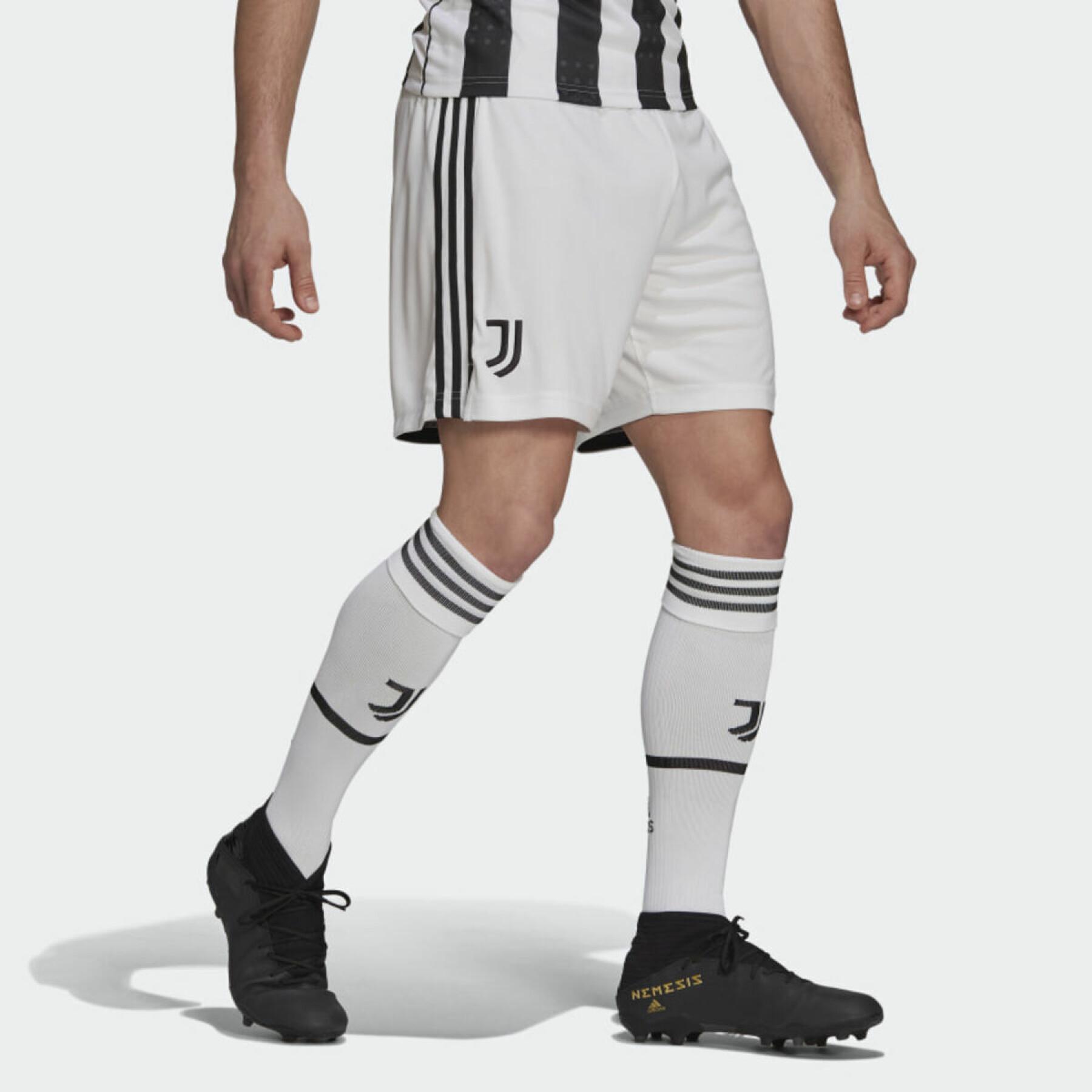 Home shorts Juventus 2021/22