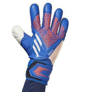 Goalkeeper gloves adidas Predator Match