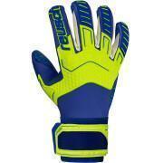 Goalkeeper gloves Reusch Attrakt Freegel G3 Fusion Ltd