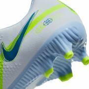 Soccer shoes Nike Phantom Gt2 Academy MG