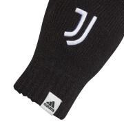 Juventus gloves 2022/23