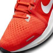 Shoes from running Nike Vomero 16